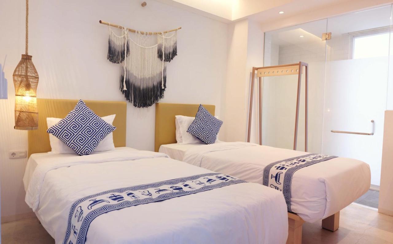 Little Mykonos Hotel Bandung Exterior photo