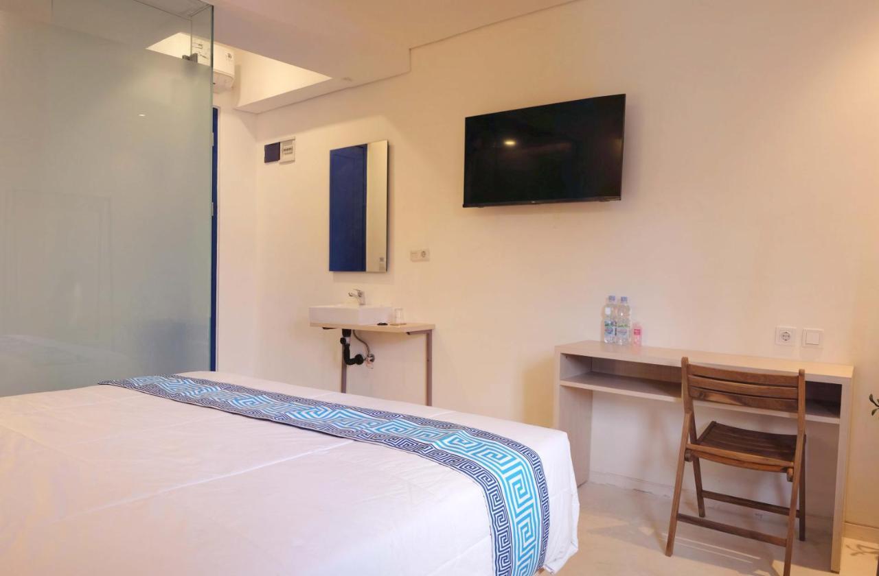 Little Mykonos Hotel Bandung Exterior photo