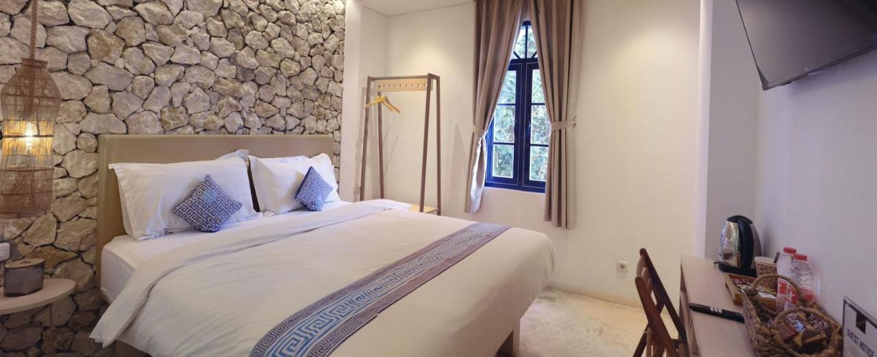 Little Mykonos Hotel Bandung Exterior photo