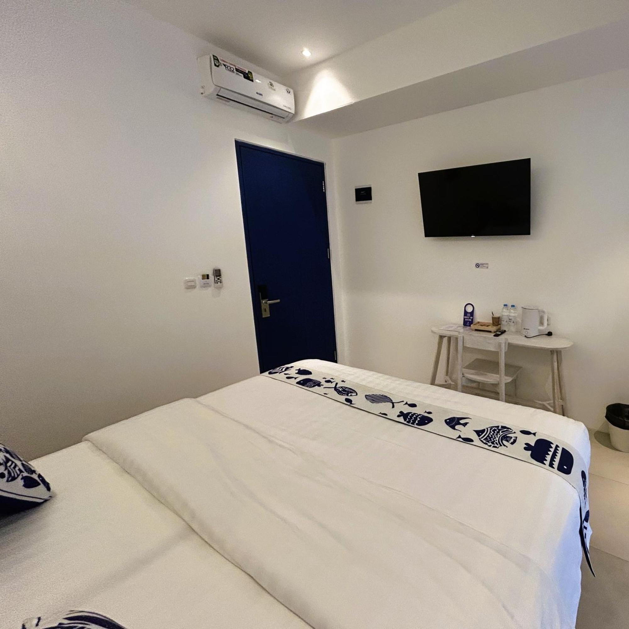 Little Mykonos Hotel Bandung Exterior photo