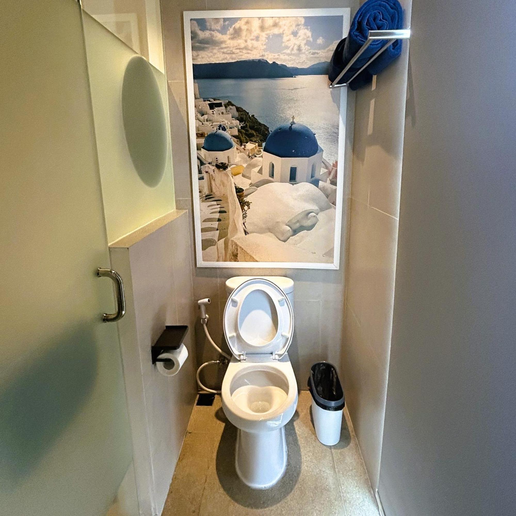 Little Mykonos Hotel Bandung Exterior photo